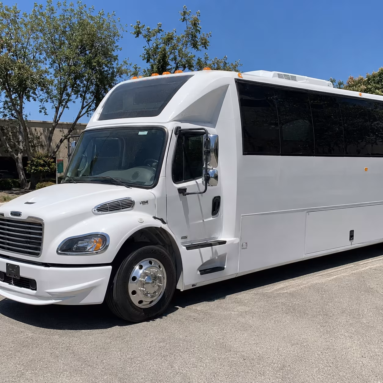 Los Angeles Birthday, Sweet 16, & Quinceañera Party Bus Rentals